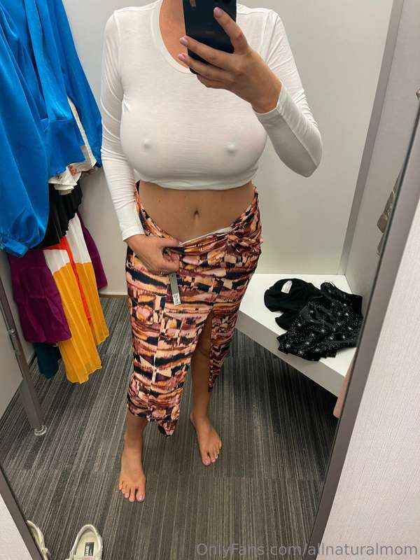 Random lunch break dressing room try on 😜 7