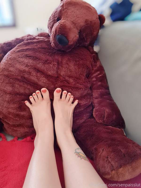 Some cute pictures of my with my big bear 😍 Planning on maki.. 1