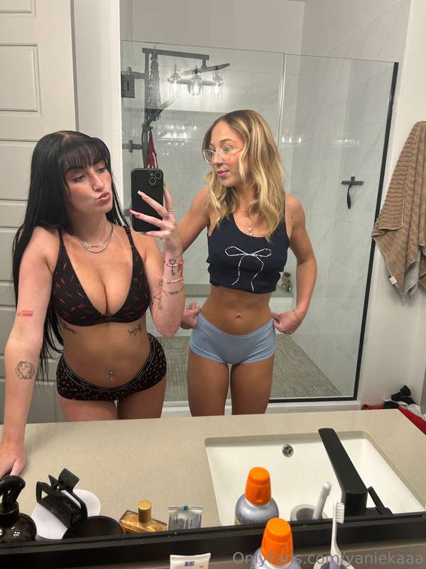 LIVE TONIGHT with @itskatbabyy on here at 7pm PST!! I hope i..