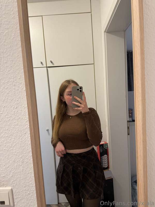 👋🏼🫣