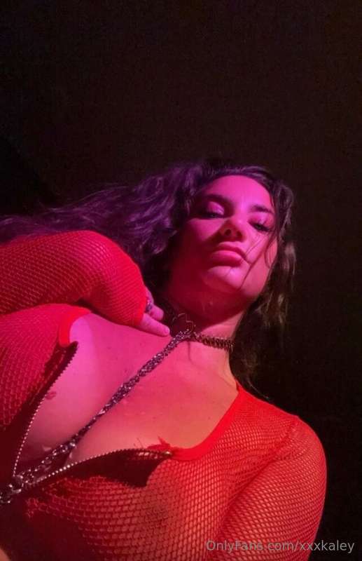 DMs are open. Tip me for a surprise daddy❤️‍🔥😛