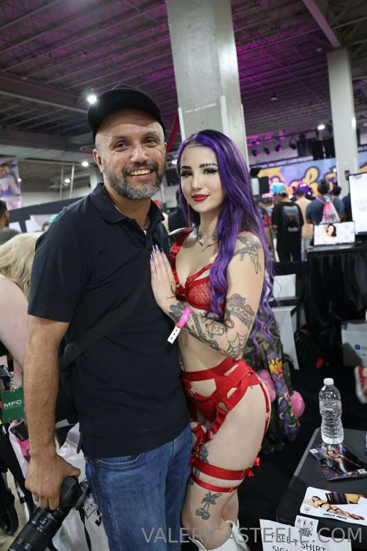 throwback to exotica !! + some pics of me with some lovely p.. 3