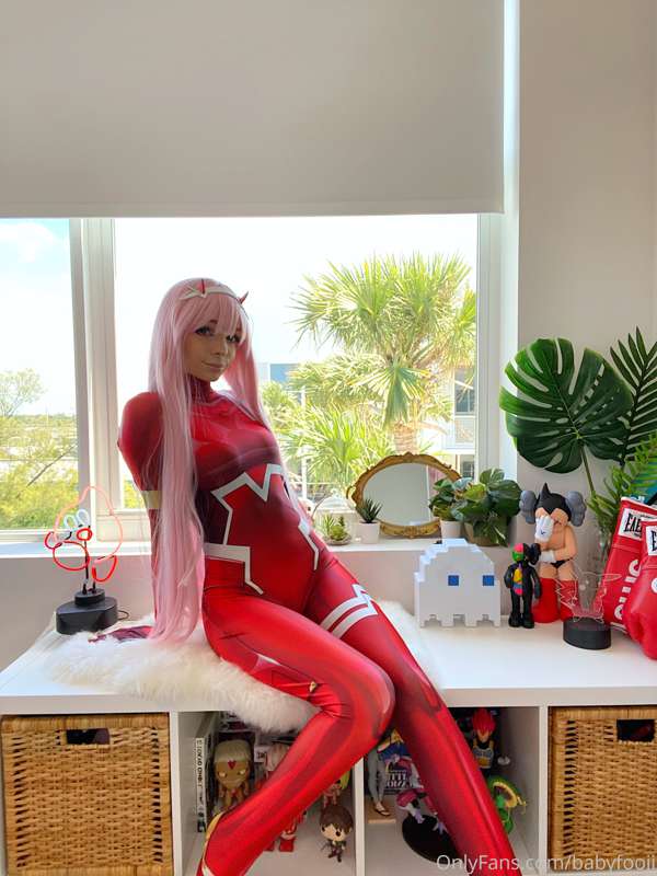 Zero Two set pt. 5 🌸🖤🧠🌩🍭🧸 23