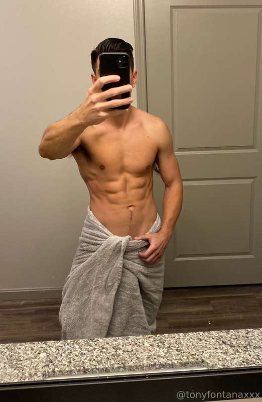 Just got out the shower and I'm horny af...who wants to chat..