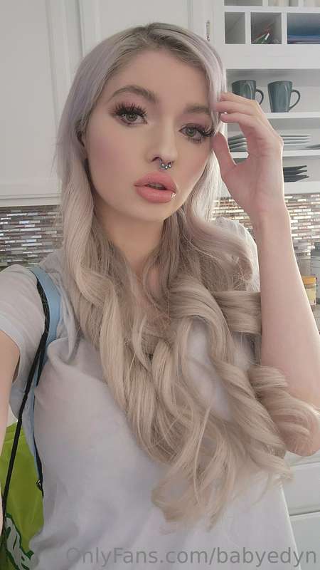 Treat me like a princess. 👸