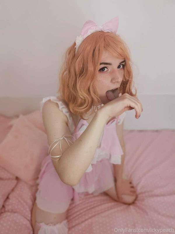 Kitty Maid Set 2💕
Benefits of dating this kitty maid:
I’d gi.. 9