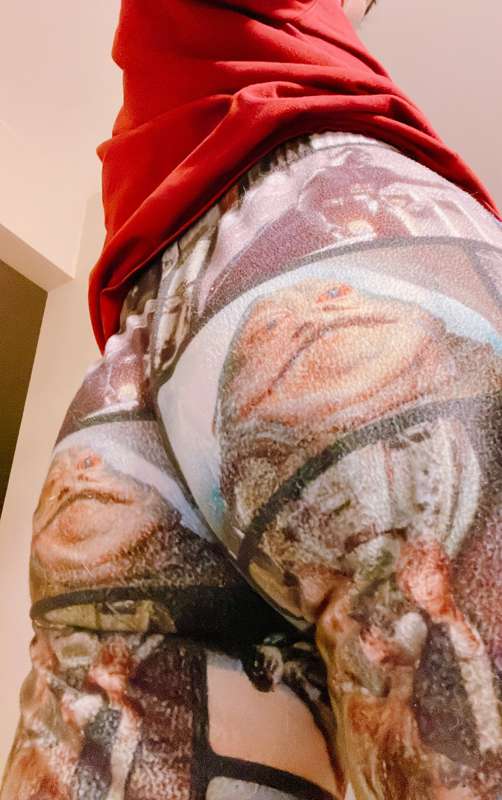 Jabba The Butt 🍑 Any pants look so tight on me now 😜🍑