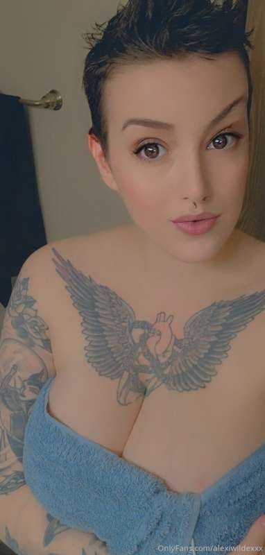 Alexiwildexxx - Onlyfans - 13 Aug, 2021