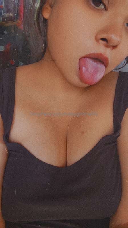 If I jerk u off where u cumin at Mouth 👄 or boobs 🍒 hehehe 