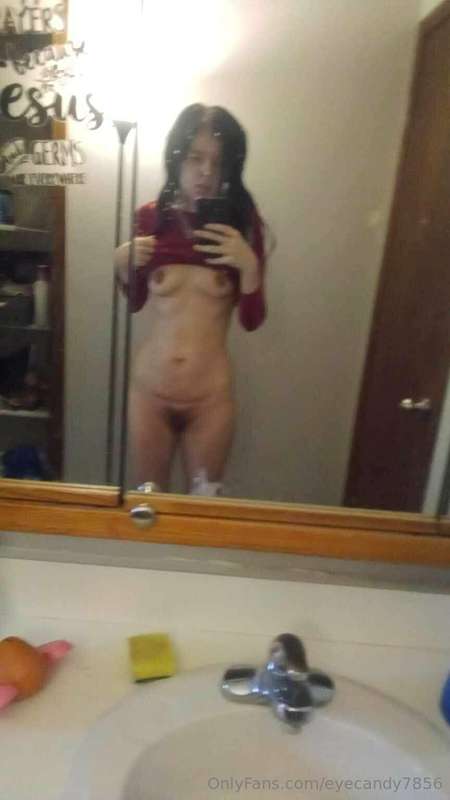 My new hair style looks way better when I’m naked 4