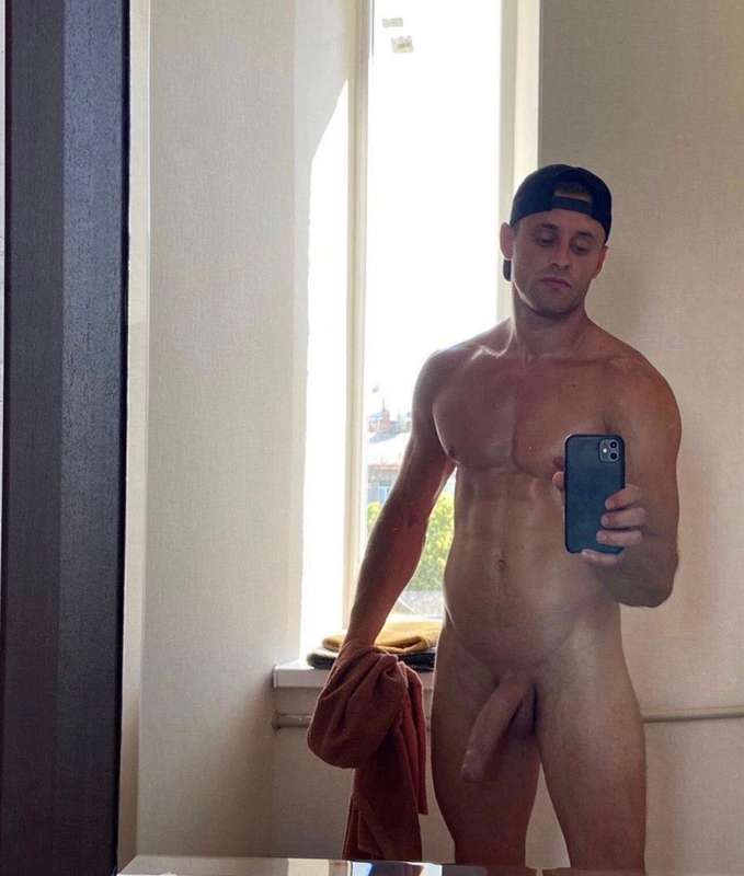 🍆Sexy Hunk with Huge cock 🍆

@iam_TonyBB
@iam_TonyBB

@iam_T..
