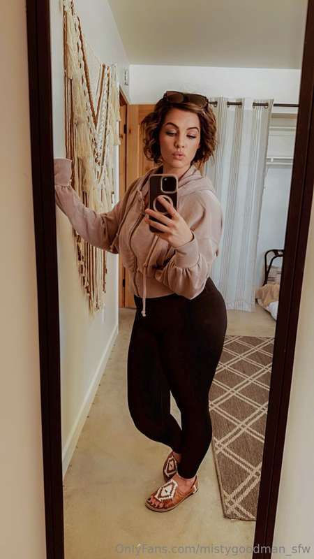 Mistygoodman_Sfw - Onlyfans - 24 Apr, 2024
