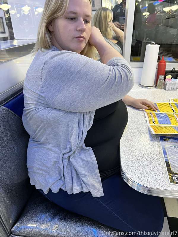 Britt had to squeeze into the booth at the diner but let’s j.. 1