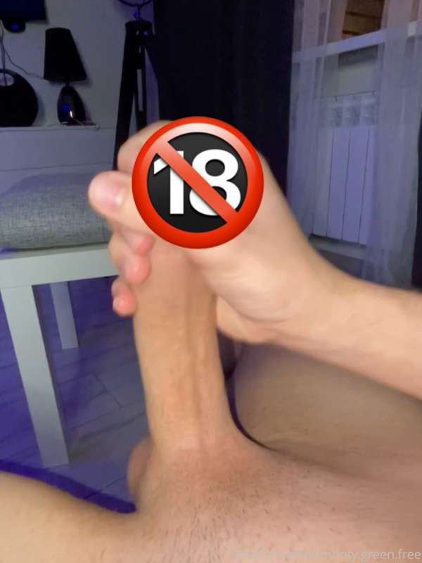 ⚡️Do you want to see me jerk off in close-up in a condom and.. 4