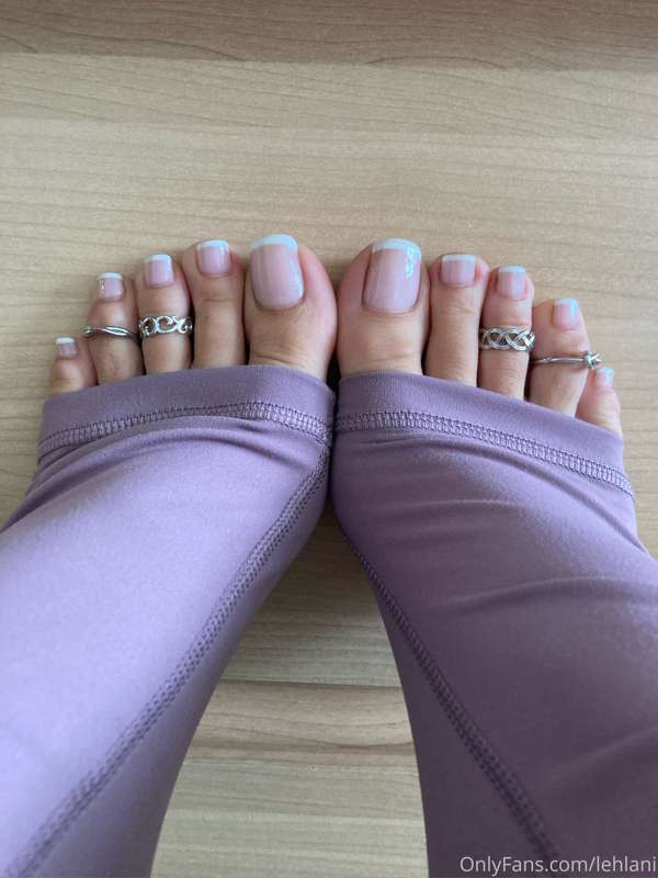 Cute ass toes :) 5