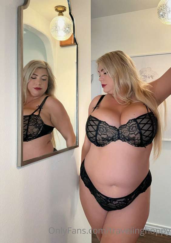 Lacey 🖤 2