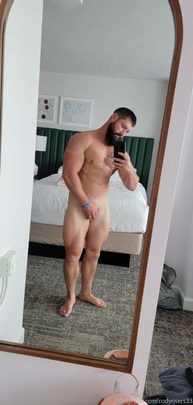 Hotel mirrors😍