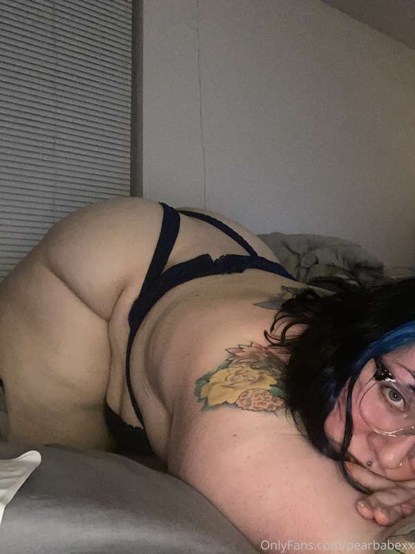 I’m bored 😈😈
Send me a 5.00 tip if you’d fuck the shit out o..