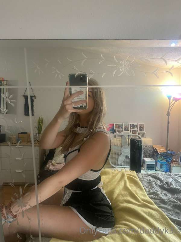 at your service😜🙈