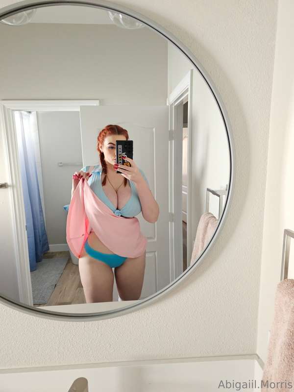 Good morning bbs 🥰 I have my modest panties on for Sunday 🙈 ..