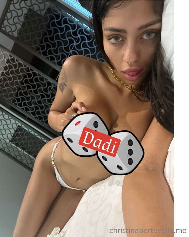 Gioca con i miei dadi 🤤  1 ➡ SUCCHIO 🤤 2 ➡ BAGNATA 🙈 3 ➡ TOP..
