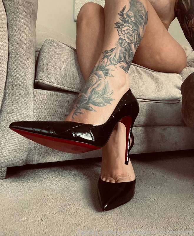 Your-Favourite-Domme - Fansly - 09 Jun, 2025