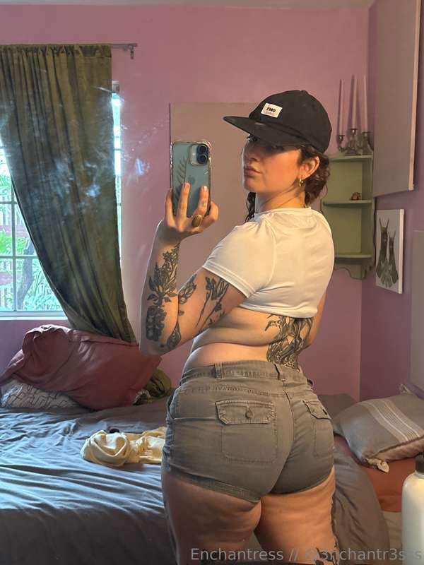 Back rolls and cellulite are out of control  2