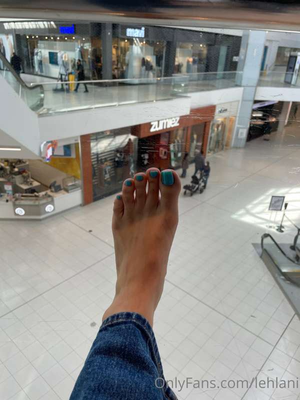 New toes 😜✨ 12