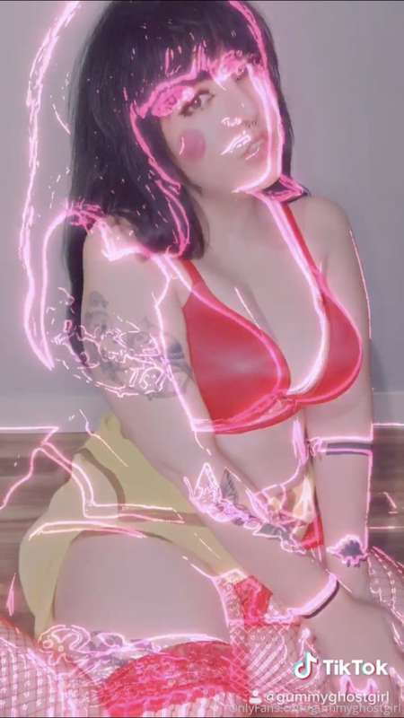 Tried this new tiktok filter, heard it looked really good on.. 3