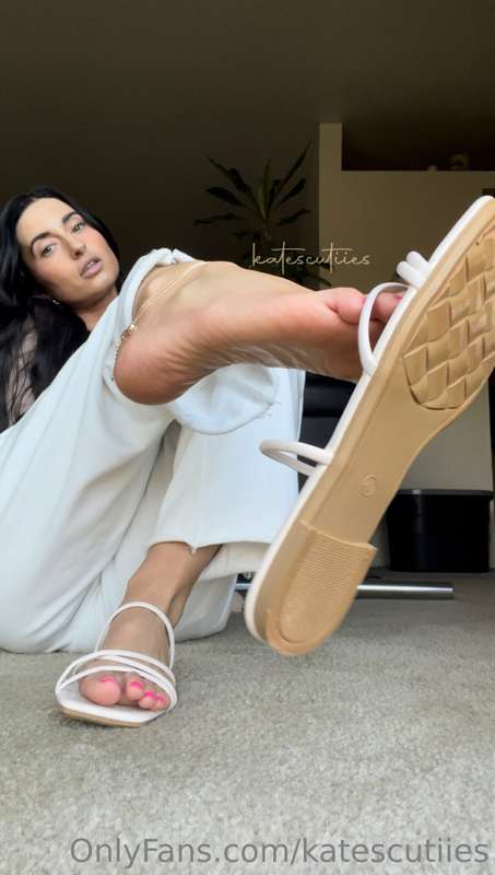 Sexy sandal removal and new polish color reveal! What do we .. 11