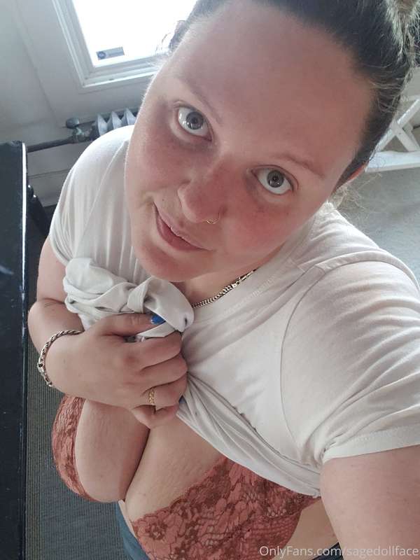 Cute after work selfies! So tired and so sore! 1