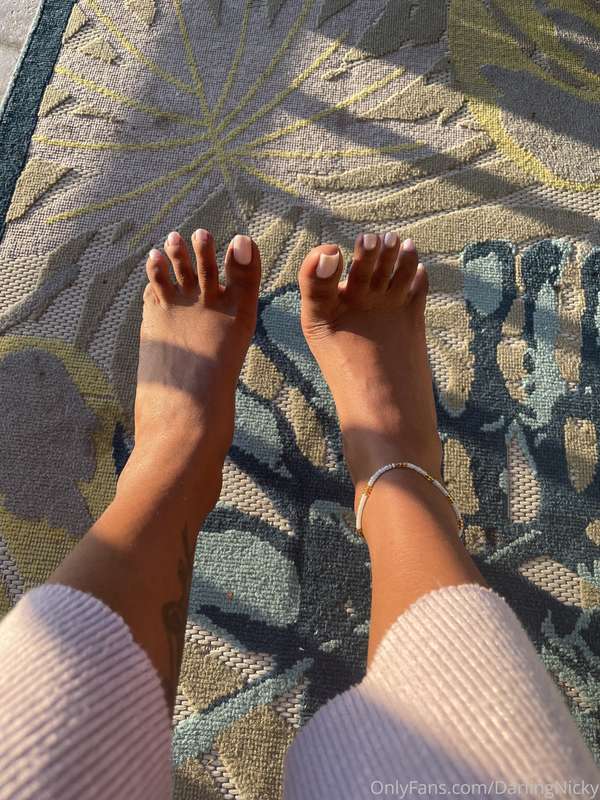 For my feet lovers.. I need them sucked & massaged & maybe b.. 1