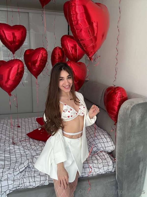 ❤️ Happy Valentine's Day! ❤️ May love warms your heart, roma..