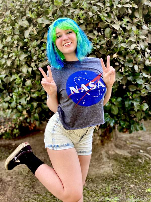 Earth-Chan uwu 3