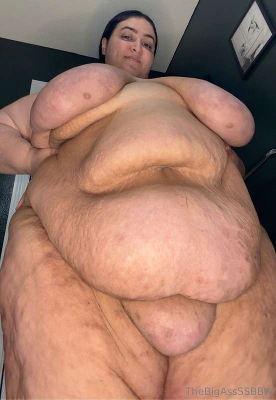 Happy NYE!! Here’s to a bigger me next year 🎉🎉🥳
