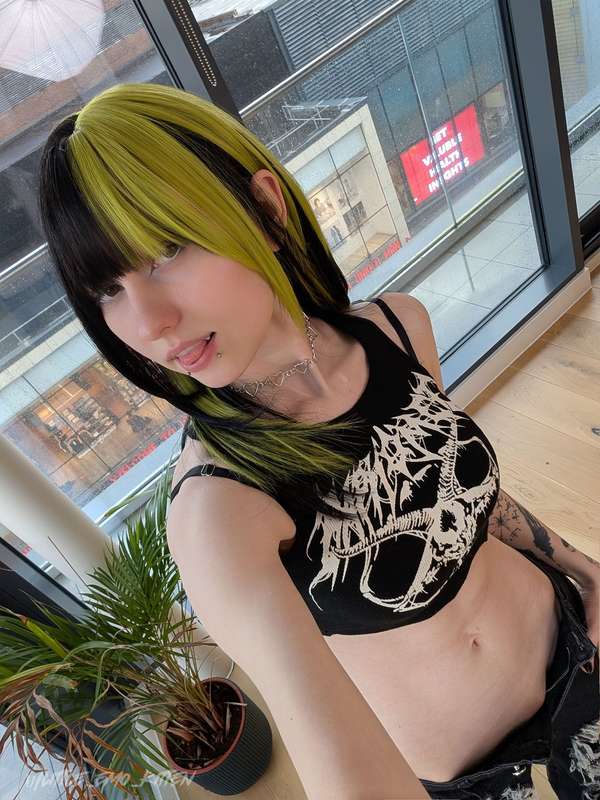 Little_Emo_Kitten - Fansly - 25 Feb, 2025 14