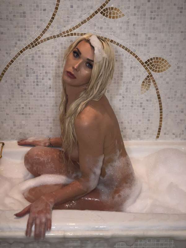 Naughty bubble bath ;) god I love nyc 1