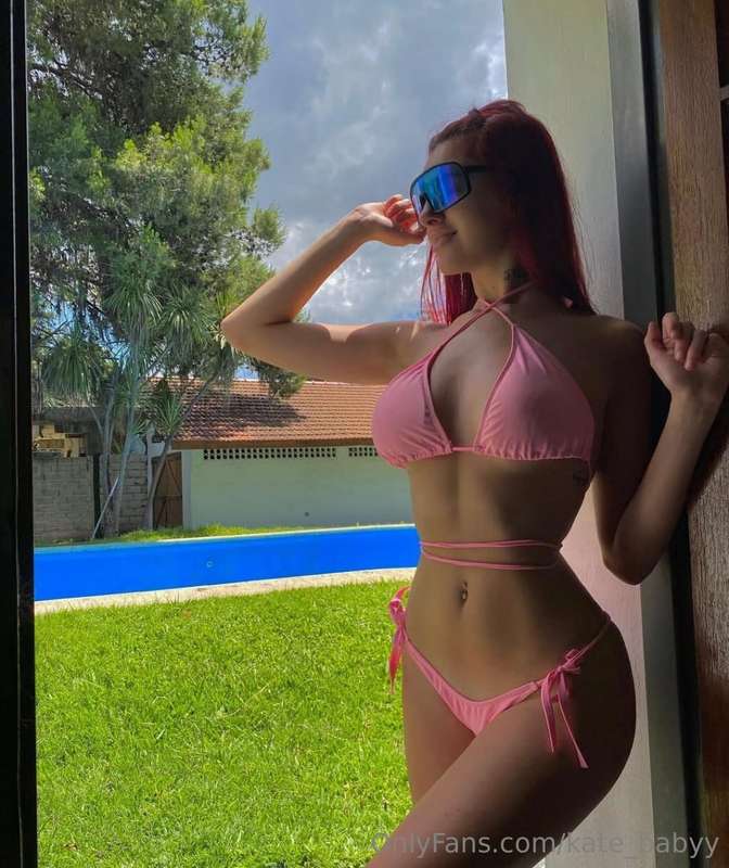 @lauraredfury From Argentina, exploring the world between Ba..