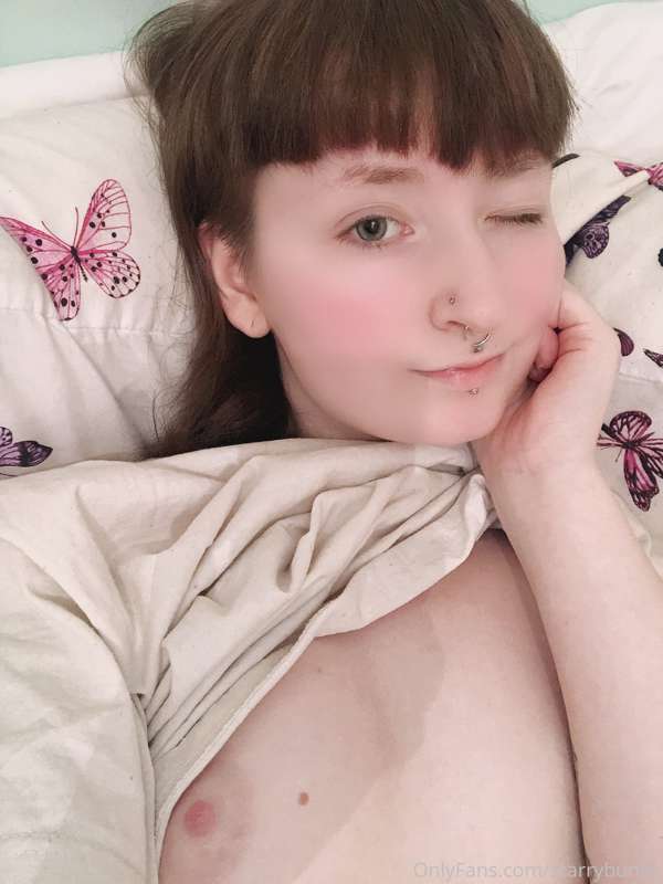 Just some silly no makeup pics before bed, also my hair is n.. 4