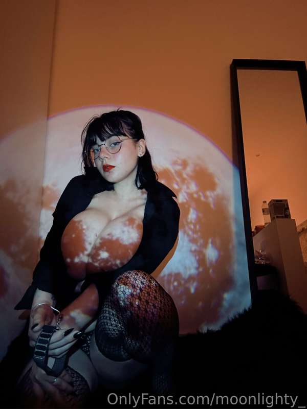 in the Moon light 🌙 3