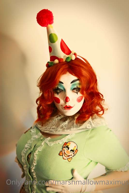 Retro Clown set (Part 1)
Ohhhh how fun it is to clown around.. 27