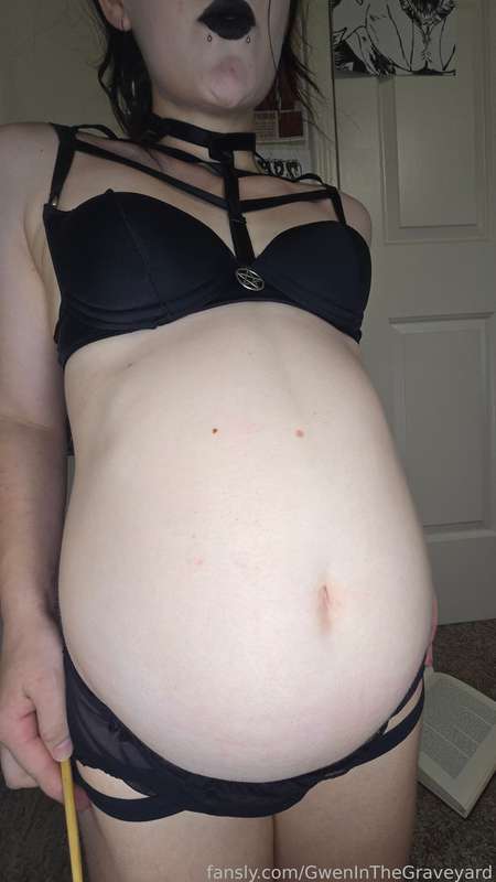 Gweninthegraveyard - Fansly - 09 Jun, 2025 5