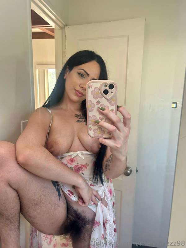 My bush needs a face to ride🌳👅  1