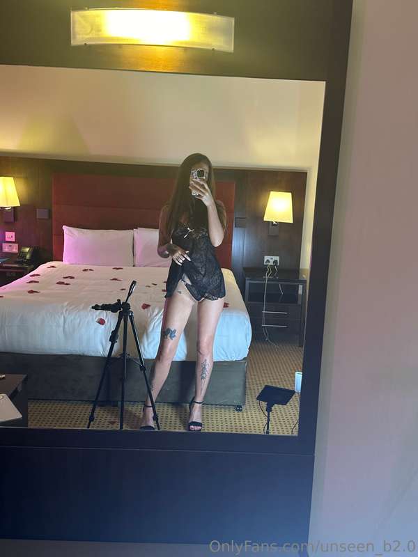 Swipe to see a pussy Wedgy 🫦🐱 2