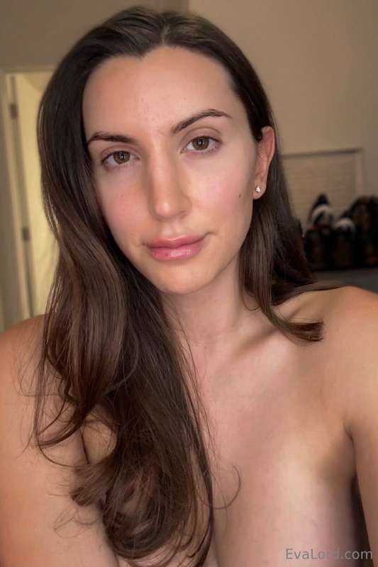 All natural on Christmas 😌🌿 Would you still go down on a mak..