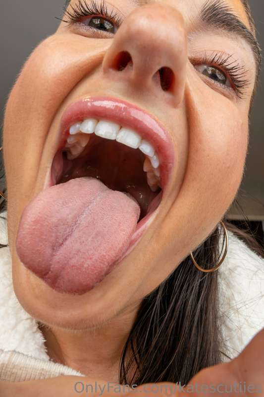 Some Vore pics for the Vore fans😘 y’all are looking extra sw.. 3