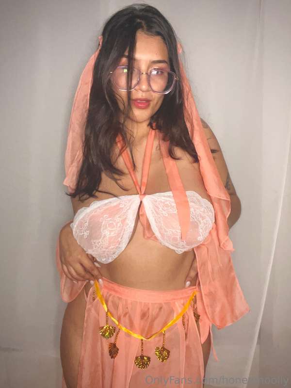 Have u been given a sexy belly, tits, and ass dance? well, N..