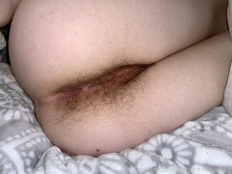 I’m thinking about shaving my pussy.. I’ll probably grow it .. 3