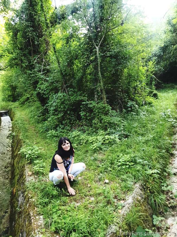 Today I went for a motorbike ride with my beloved <3  We esc.. 1