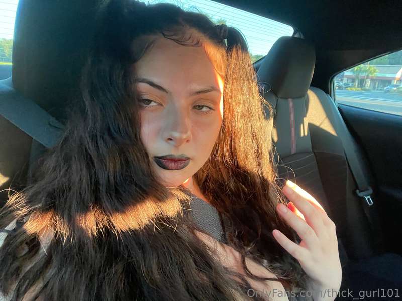 Thick_Gurl101 - Onlyfans - 22 Sep, 2024 17